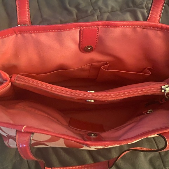 COACH Rare Pink Shoulder Bag - Picture 3 of 3